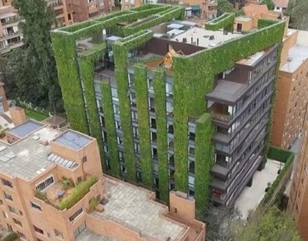 t ساختمان زنده بوگوتا؛ بزرگ ترین باغ عمودی دنیا
